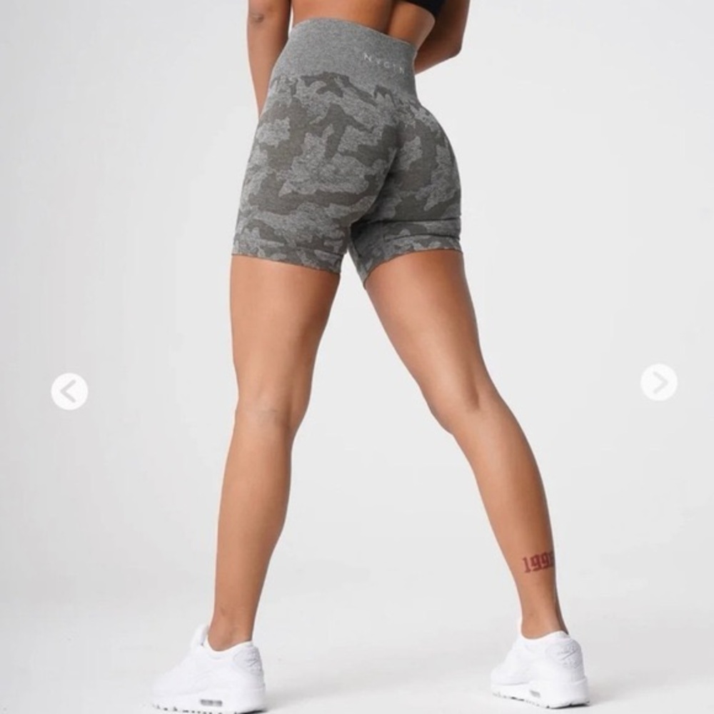 NVGTN Camo Seamless Shorts Gray Women Medium
